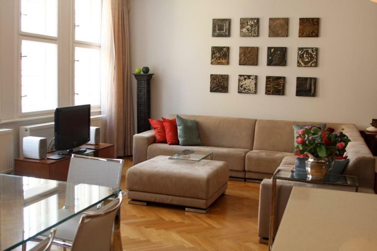 Spacious Elegance In The Heart Of Old Town プラハ エクステリア 写真