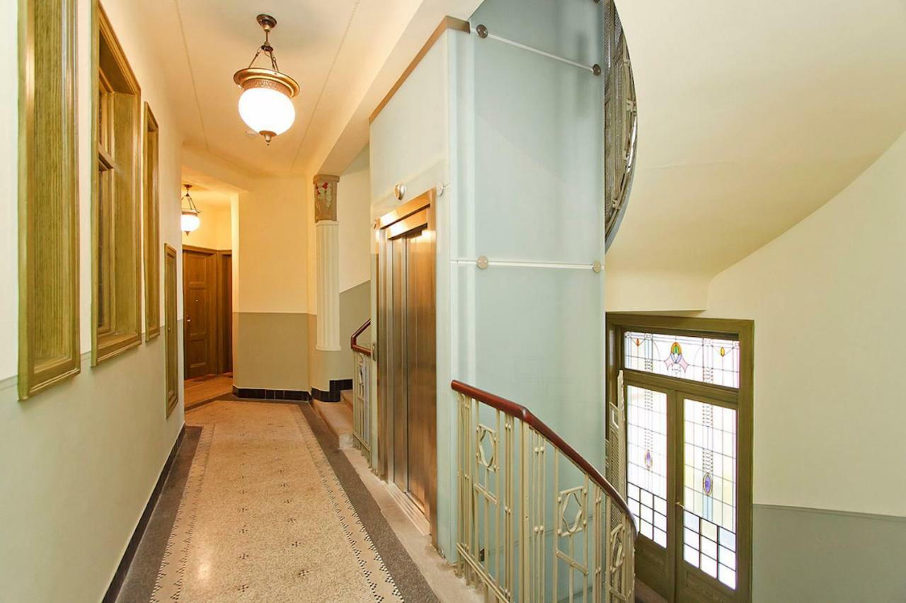 Spacious Elegance In The Heart Of Old Town プラハ エクステリア 写真